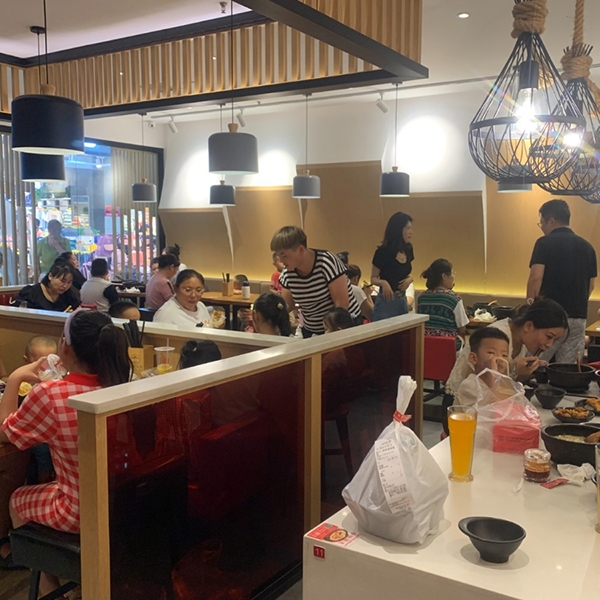 創(chuàng)業(yè)加盟好項(xiàng)目，加盟狀元米線，讓你成功當(dāng)老板，純大米米線新潮流新趨勢，加盟熱線：400-967-2208